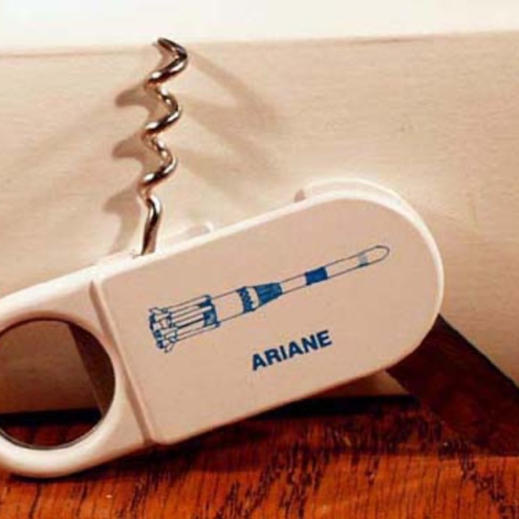 ARIANE ROCKET LAUNCH, AEROSPATIALE LTD. FRANCE, BOTTLE OPENER, GENUINE ROCKET - Picture 2 of 2